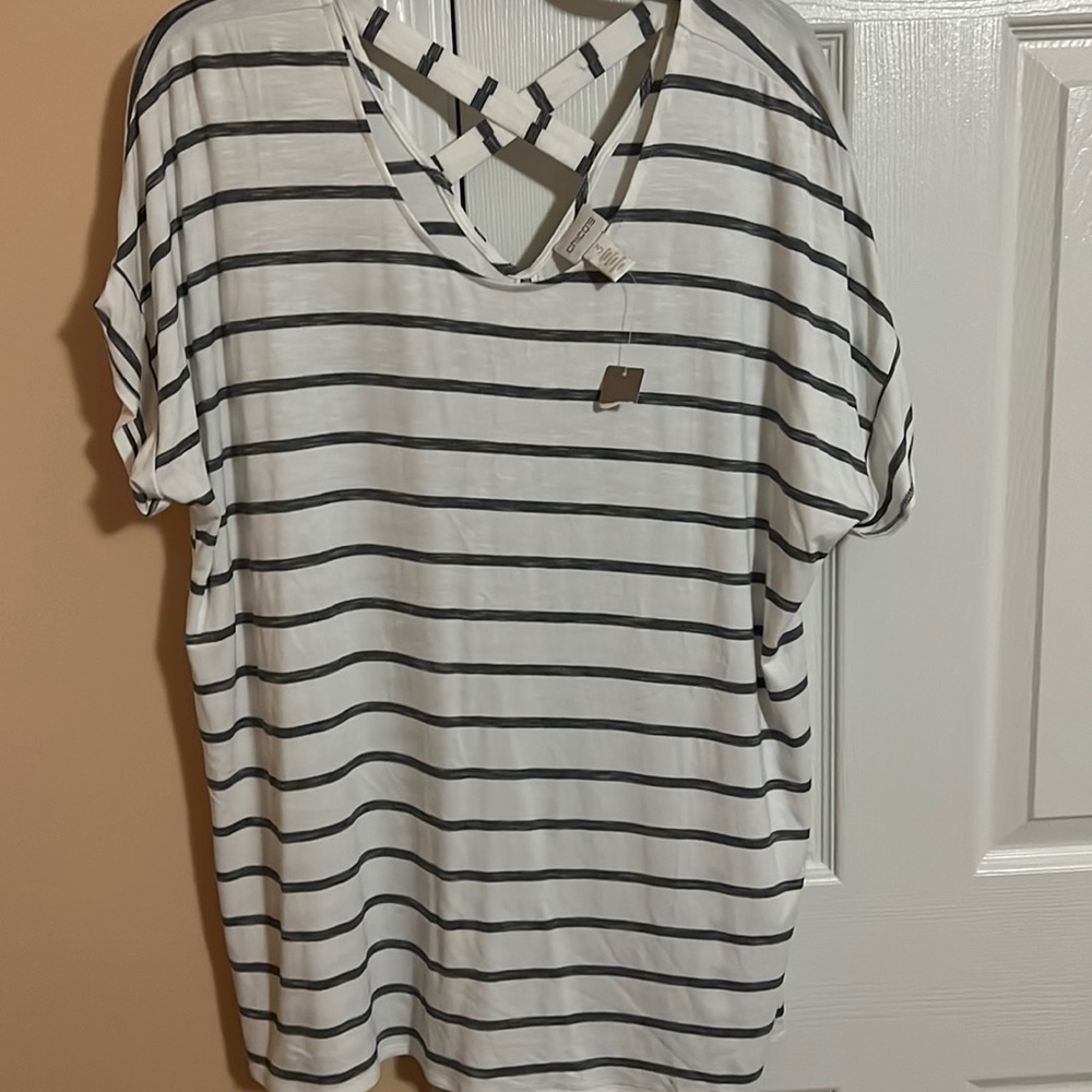 New chico’s short sleeve size 3X